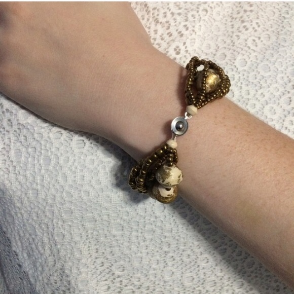 5/$25 | 31 BITS Holiday Sparkle Bundle - Picture 3 of 3